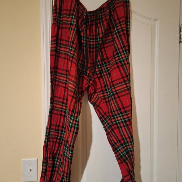 Wondershop Red Plaid Flannel Pajama Set - Picture 10 of 11